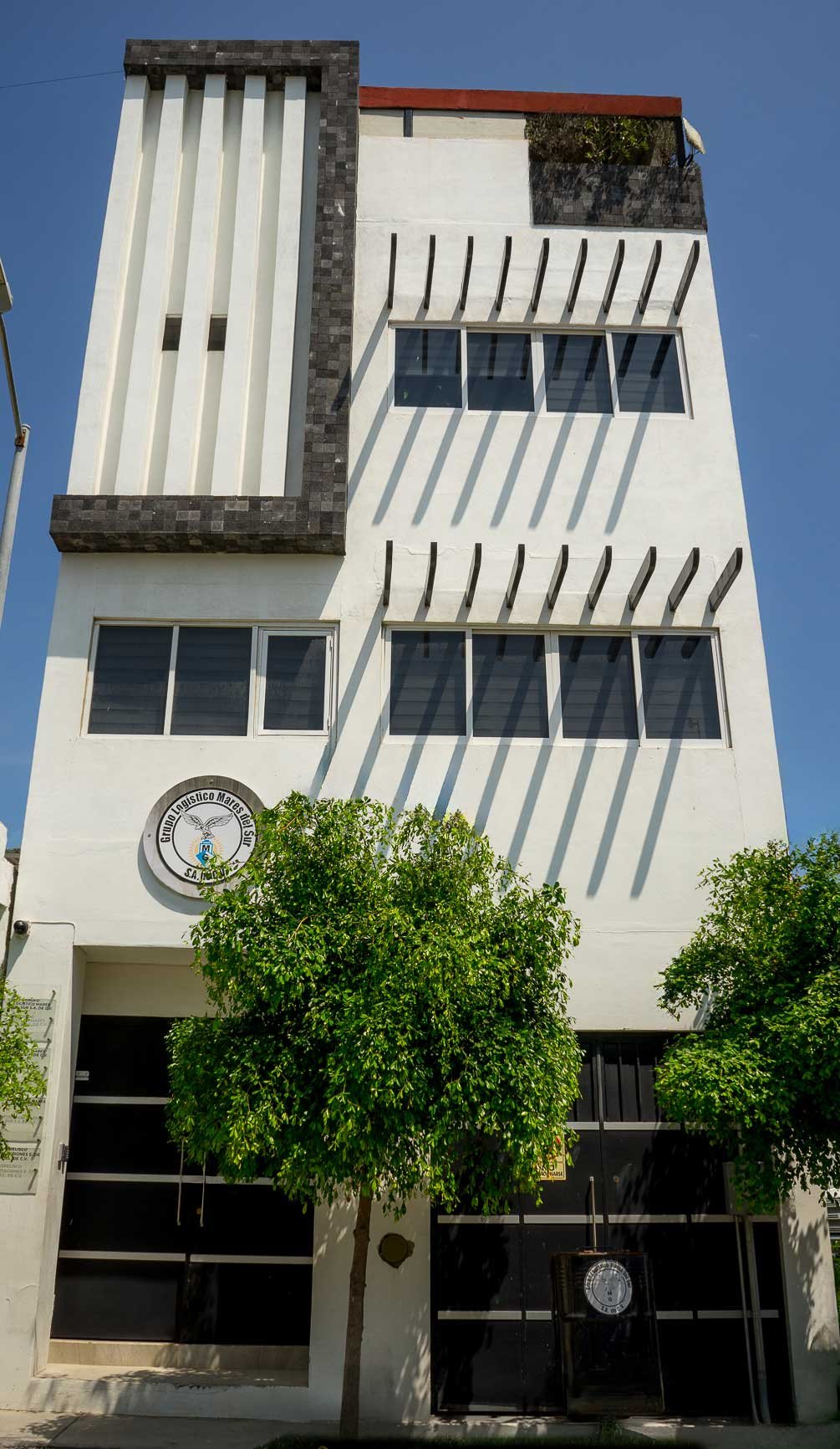 Fachada Mares del Sur